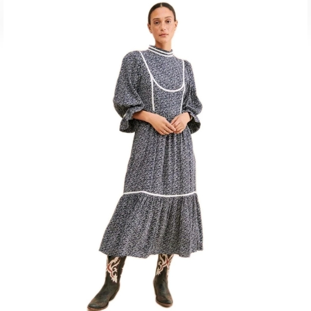 Anthropologie Meadows Amaryllis Blue and White Floral Peasant Boho Dress Size: 8